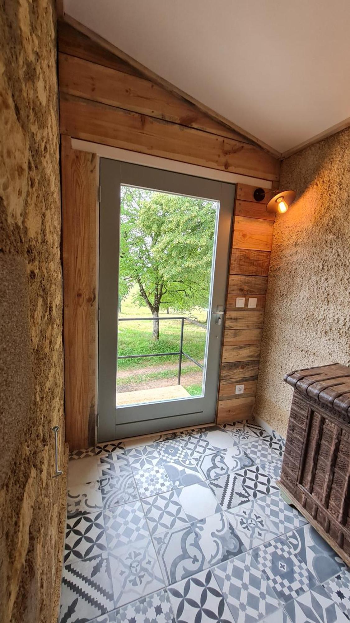 Villa La Belle Petite Ferme Rosiers De Julliac 19350 Le Bos Esterno foto